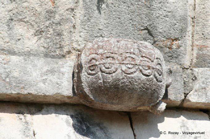 Uma tartaruga esculpida na Casa do Turtles, Uxmal - México