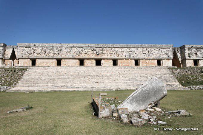 Monolith da Picota, Uxmal - México