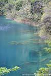 Água transparente, Laguna Azul, Lagunas de Montebello, México.