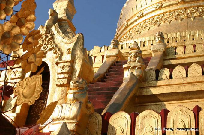 Escadas de Swezigon pagode, Bagan - Myanmar (Birmânia)
