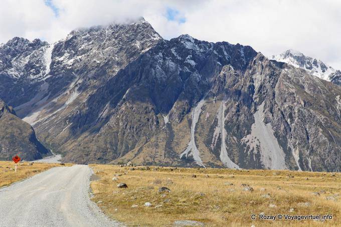 Em direção ao Lago Tasman, Mount Cook Road, Canterbury - Nova Zelândia