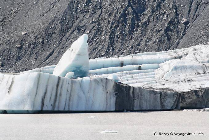 Pedaço de gelo se quebra Tasman Glacier Tasman Lake, Canterbury - Nova Zelândia