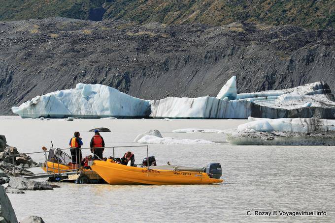 Barcos de turismo, Tasman Lake, Canterbury - Nova Zelândia