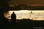 Sombra Fisherman, Maraehako Bay, East Cape, Nova Zelândia.