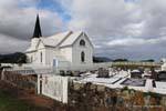 Cemitério e igreja, Raukokore Christ Church, East Cape, Nova Zelândia.