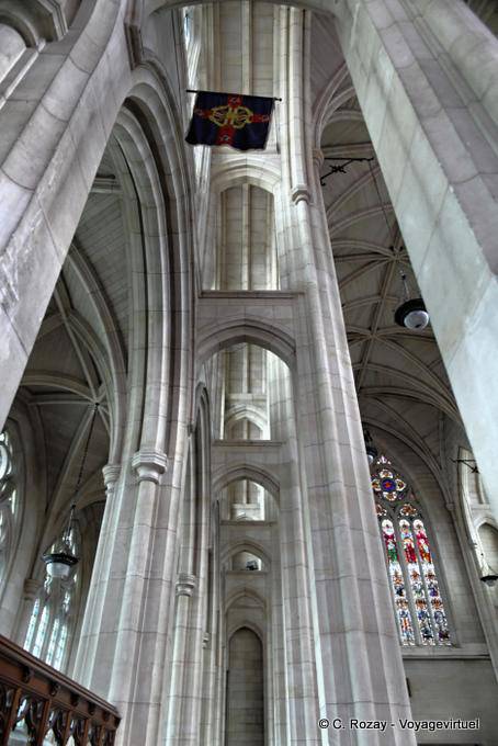 Pilares enormes, Catedral St Pauls Dunedin - Nova Zelândia