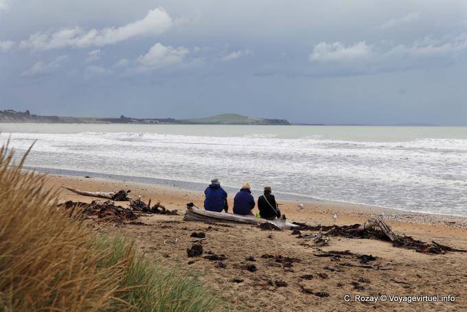 Meditação sobre Koekohe Beach, Pedregulhos Moeraki Scenic Reserve, Otago - Nova Zelândia
