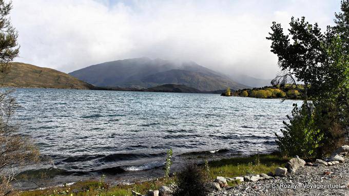 Sobre as ondas, lago Wanaka, Southland - Nova Zelândia