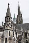 Torres sobre Bell Hill, Dunedin, First Church of Otago, Nova Zelândia.