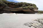Formação geológica na praia de cascalho, Paparoa Parque, Truman Track, Westcoast, Nova Zelândia.