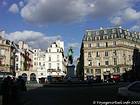 Place des Victoires, Paris, França.