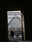 Sombras no grid, Le Louvre Paris, França.