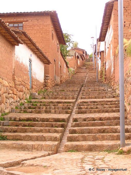 Beco íngreme, Chinchero no Valle Sagrado de los Incas -Peru