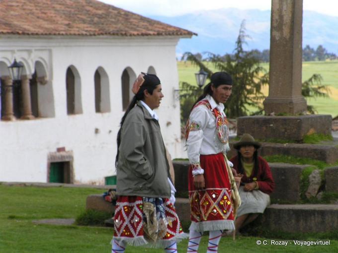 Trajes típicos e esteiras, Chinchero -Peru
