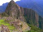 Setor urbano de Machu Picchu como visto a partir do cume sul, Peru.