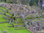 O Intihuatana e templos da Praça Sagrada, Macchu Pichu, Peru.