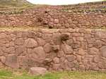 Terraços com muros de suporte incrustados etapas, Moray, Peru.