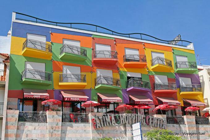 Edifício multicoloridas, Fátima - Portugal