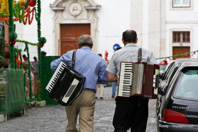 Acordeonistas, Alfama, Lisboa - Portugal