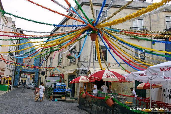 Decoração festiva da área de Alfama, Lisboa - Portugal
