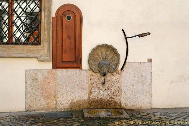 Fontaine manuelle, Palais Wallenstein - Praga, República Checa