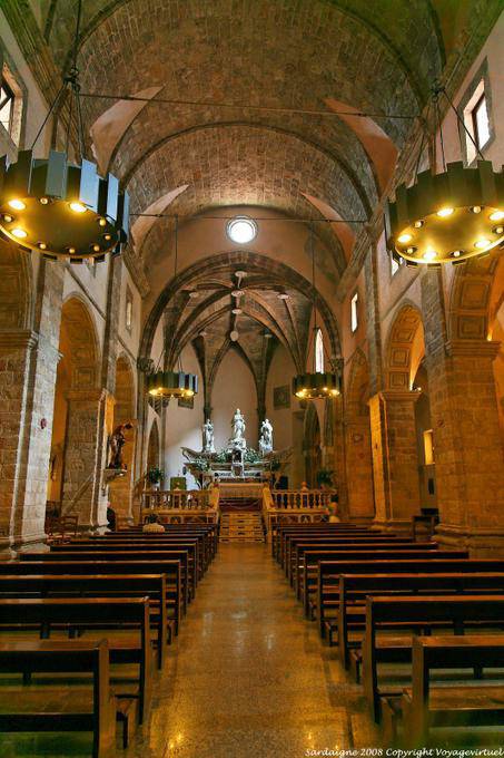 Alghero, Igreja de San Francesco, a nave - Sardenha