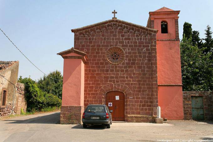 Bosa, Igreja vermelha de Sant'Antonio Extramuros - Sardenha
