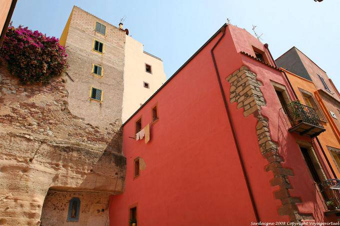 Bosa, via San Ignazio, construindo revés - Sardenha