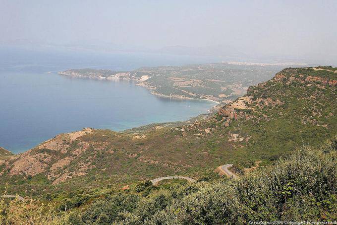 Das alturas da costa, Alghero vê - Sardenha