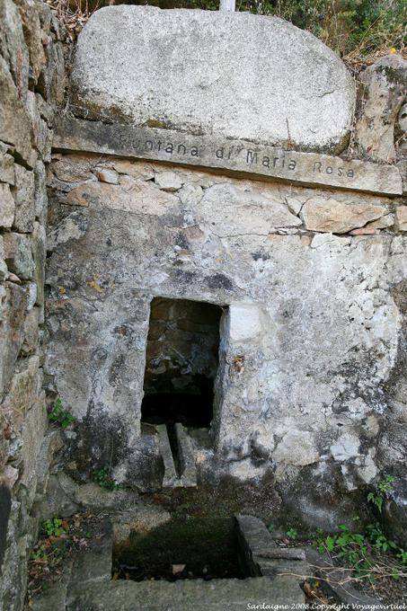 Luogosanto, Fontana di Maria Rosa - Sardenha