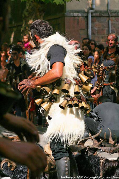Nuoro, Festa del Redentore, Mamutzones Antigos Samugheo, agitação - Sardenha