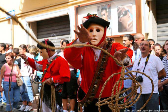 Nuoro, Festa del Redentore, Maschere Mamoiada, jet lasso - Sardenha