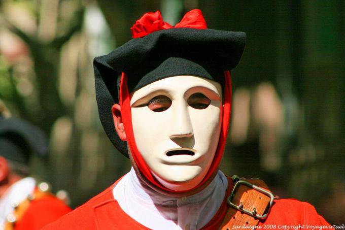 Nuoro, Festa del Redentore, Maschere Mamoiada rosto sem olhos - Sardenha