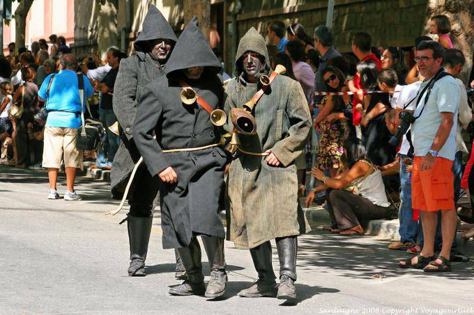 Nuoro, Festa del Redentore, os menores Barbagia, pavimentação debulha - Sardenha