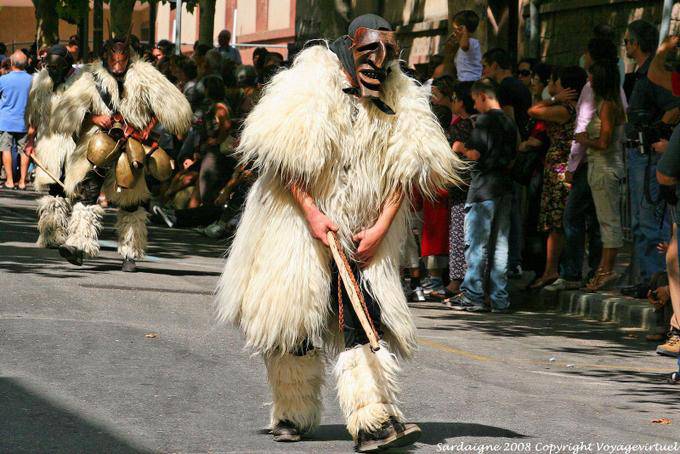Nuoro, Festa del Redentore, sos Merdules Bezzos de Otzana, casaco de pele de carneiro - Sardenha
