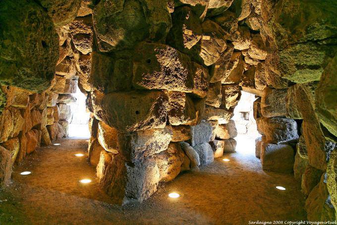 Nuraghe Santu Antine, labirinto interior - Sardenha