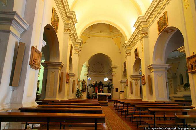 Orosei Chiesa San Giacomo, a nave - Sardenha