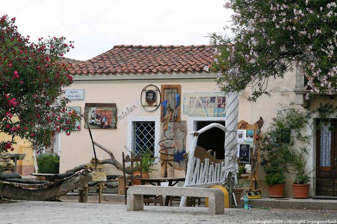 San Pantaleo Piazza della Chiesa - Sardenha