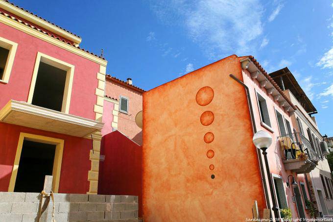 Cores em casas, Santa Teresa di Gallura, Via del Mare - Sardenha