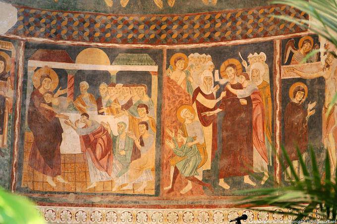 Basilica della Santissima Trinita di Saccargia, close-up em uma pintura do coro - Sardenha
