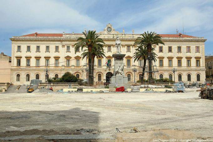 Sassari, renovação Piazza Italia, Palazzo della Provincia - Sardenha