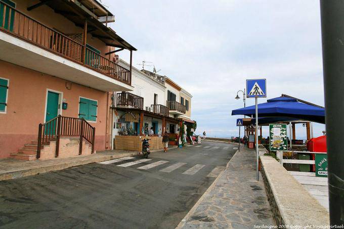 Stintino, via Lungomare Colombo - Sardenha