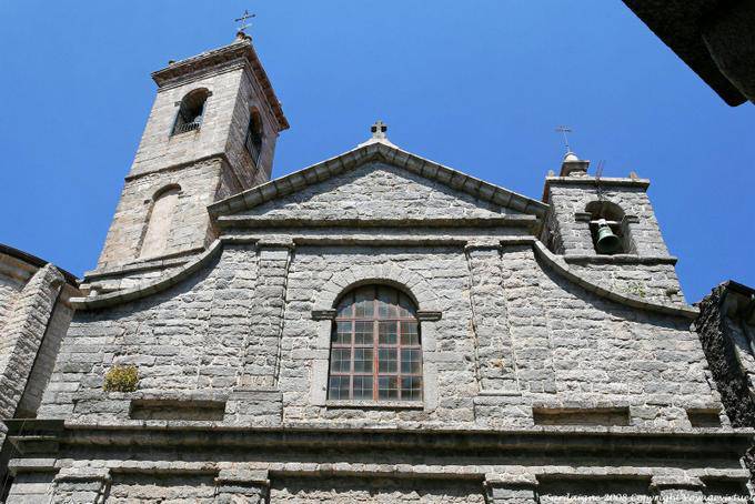 Torre Exterior e do sino da Catedral de São Pedro, Tempio Pausania - Sardenha