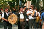 Nuoro, Festa del Redentore, Tamburinos Gavoi, jogador do assobio de lata, Sardenha.