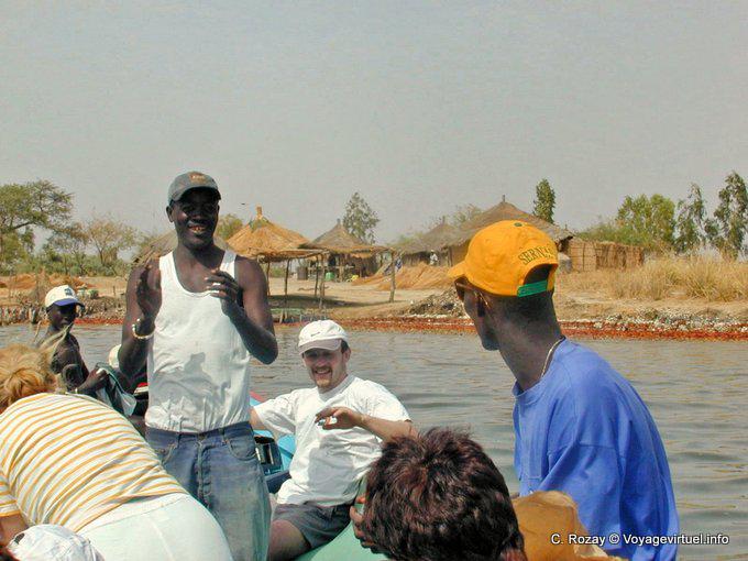 A alegria no barco - Senegal