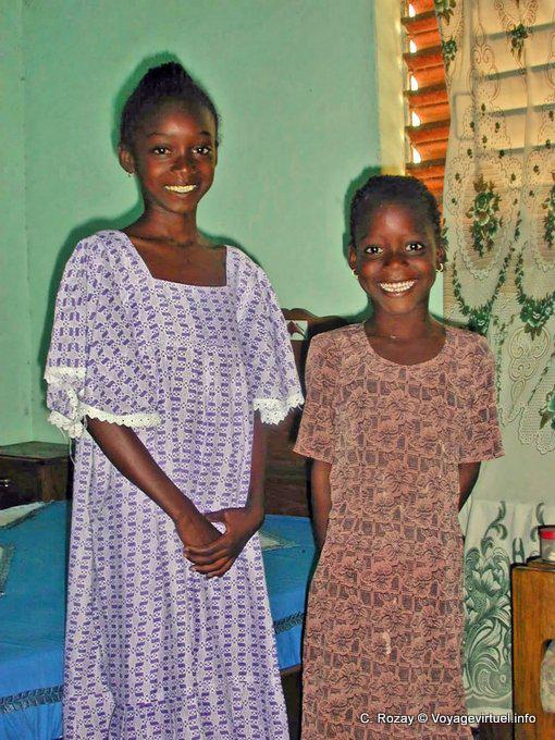 Sorrisos de jovens amigos - Senegal