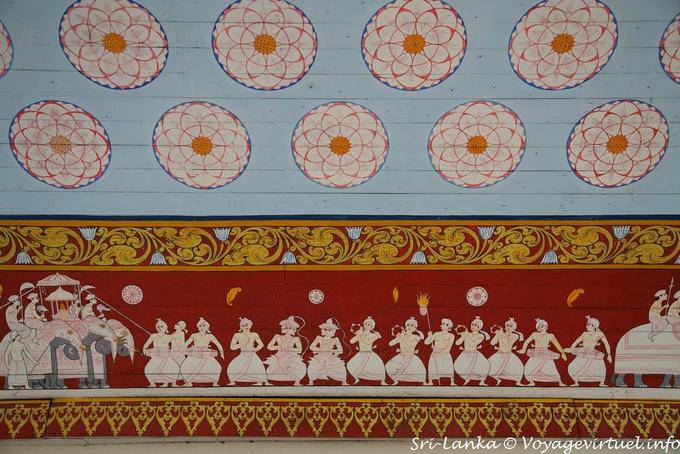 Detalhe dos afrescos da Vahalkada Maha, Templo do dente, Kandy - Ceilão Sri Lanca