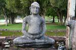 Medirigiriya, posição de lótus meditação Buddha, Ceilão Sri Lanca.