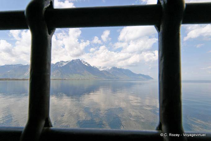 Vista do lago Genebra, Castelo de Chillon, Montreux - A Suíça