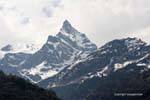 Pico nevado nos Alpes, A Suíça.